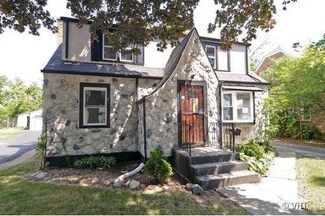 610 W Atlantic Ave, Waukegan, IL 60085