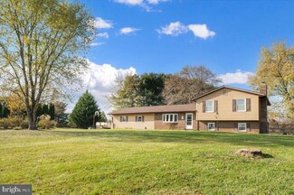 1896 Lakeland Dr, Finksburg, MD 21048
