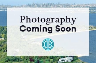 239 Pond View Ln, Smithtown, NY 11787