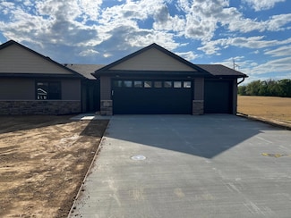 315 N 11th St, Goodhue, MN 55027