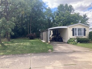 1166 Lafayette Rd Unit H2, Medina, OH 44256