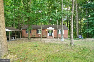96 N Edgewood Dr, Elkton, MD 21921