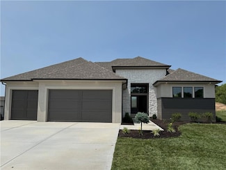 13305 Golden Oak Ct, Parkville, MO 64152