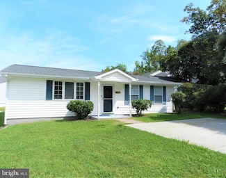 6137 Riverview Dr, King George, VA 22485
