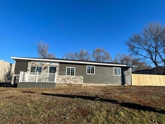 414 S 2nd St, Ethan, SD 57334