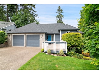 17413 Wake Robin Cir, Oregon City, OR 97045