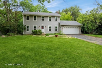 41W058 Colson Dr, Saint Charles, IL 60175