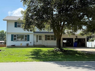 627 1st St N, Rockwell, IA 50469