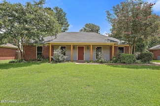110 Oak Grove Dr, Brandon, MS 39047
