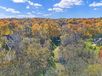 W3523 Oakwood Dr, Lake Geneva, WI 53147