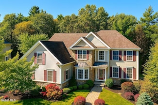 72 Stone Crest Dr, Mechanicville, NY 12118