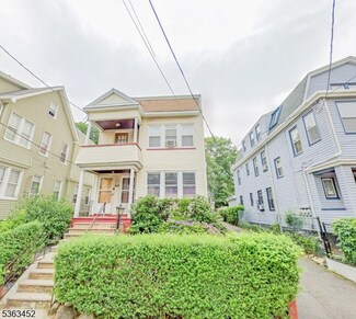 180 Hobson St, Newark, NJ 07112