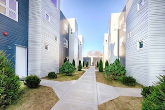 3634 W George St Unit C, Chicago, IL 60618