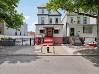 1241 Taylor Ave, Bronx, NY 10472