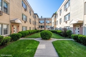 2005 W Touhy Ave Unit 205, Chicago, IL 60645