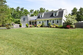 4 Dana Lee Dr, Assonet, MA 02702