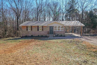 1165 Ermon Rd, Bolivar, TN 38008