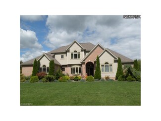 12930 Greystone Dr, Hiram, OH 44234