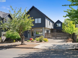 4566 NE Cesar e Chavez Blvd Unit 1, Portland, OR 97211