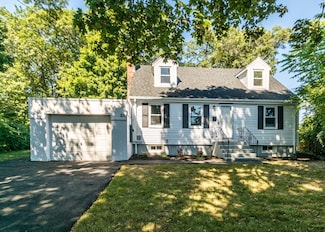 23 Cheney St, Needham Heights, MA 02494