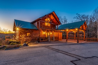 1006 Majestic Point Way, Gatlinburg, TN 37738