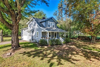 1039 N Keel Ridge Rd, Hermitage, PA 16148