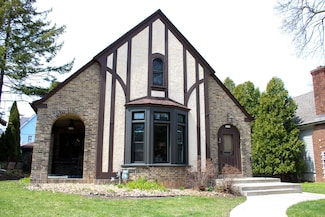 3279 N Cramer St, Milwaukee, WI 53211