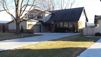 1415 E Rosehill Dr, Arlington Heights, IL 60004