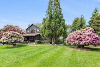 4 Gladstone Place, Montauk, NY 11954