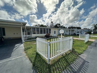 216 Exuma Dr, Micco, FL 32976