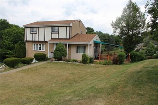3779 Cynthia Dr, Pittsburgh, PA 15227