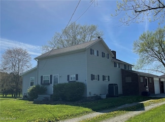 8892 Akron Rd, Marshallville, OH 44645