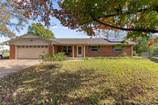 530 Rebecca Ln, Ada, OK 74820