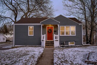 3223 N 56th St, Omaha, NE 68104