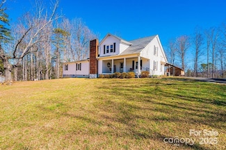 255 Wildwood Rd, Lenoir, NC 28645
