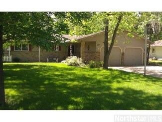 1109 State St W, Cannon Falls, MN 55009