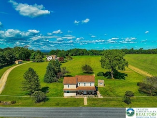2485 Summer Mountain Rd, Palmerton, PA 18071