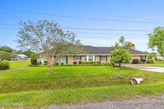 813 Solomon St, Breaux Bridge, LA 70517