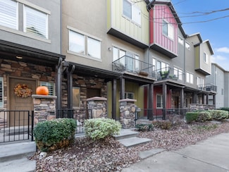 128 W Parramatta Ln, Salt Lake City, UT 84115