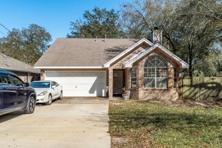 28 6th St, Shalimar, FL 32579