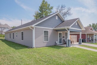 726 S 4th St, Moberly, MO 65270