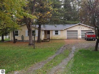3592 Apache Trail, Glennie, MI 48737