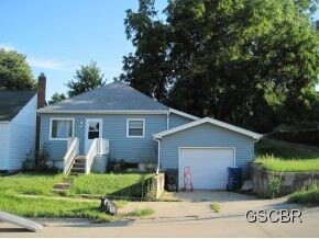 308 W Main St, Hinton, IA 51024