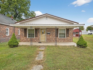 916 N 13th St, Vincennes, IN 47591