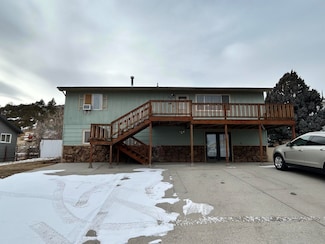 908 S 14th St, Thermopolis, WY 82443