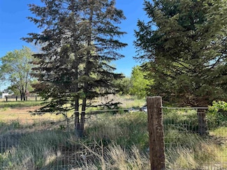 1179 E 8th St S, Mountain Home, ID 83647