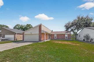4014 Easy St, Dickinson, TX 77539