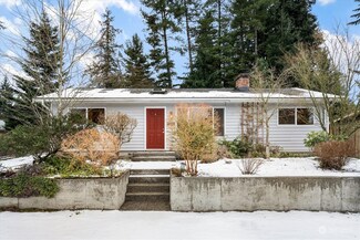 701 NE 180th St, Shoreline, WA 98155