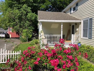 165 Main St, Lee, MA 01238