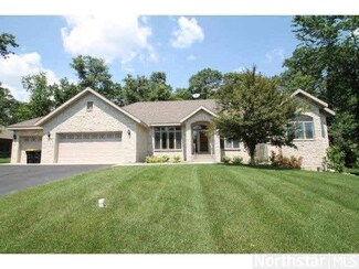 5520 Garden Hills Ln, St. Cloud, MN 56301